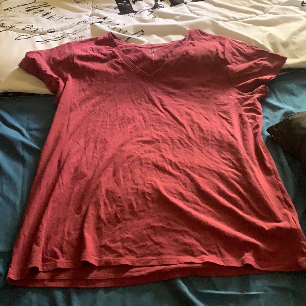 Red tee
